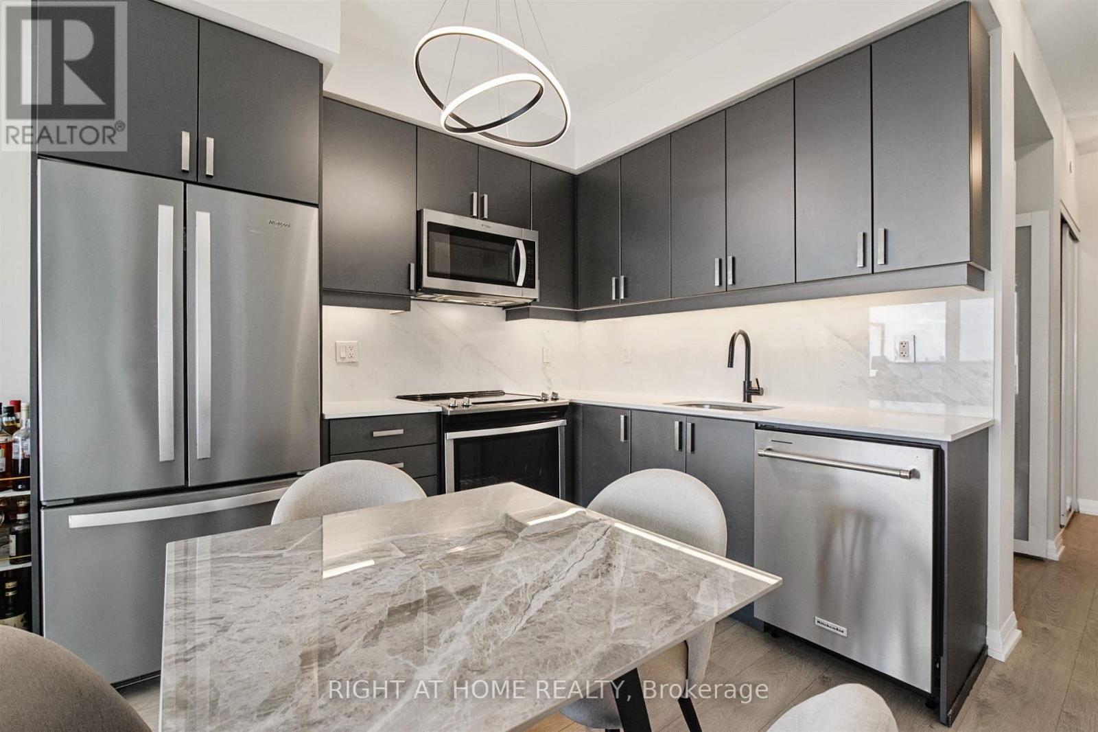 2617 - 7895 Jane Street, Vaughan, ON