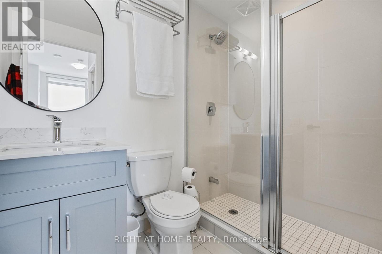 3 piece Ensuite Bathroom - 2617 - 7895 Jane Street, Vaughan, ON