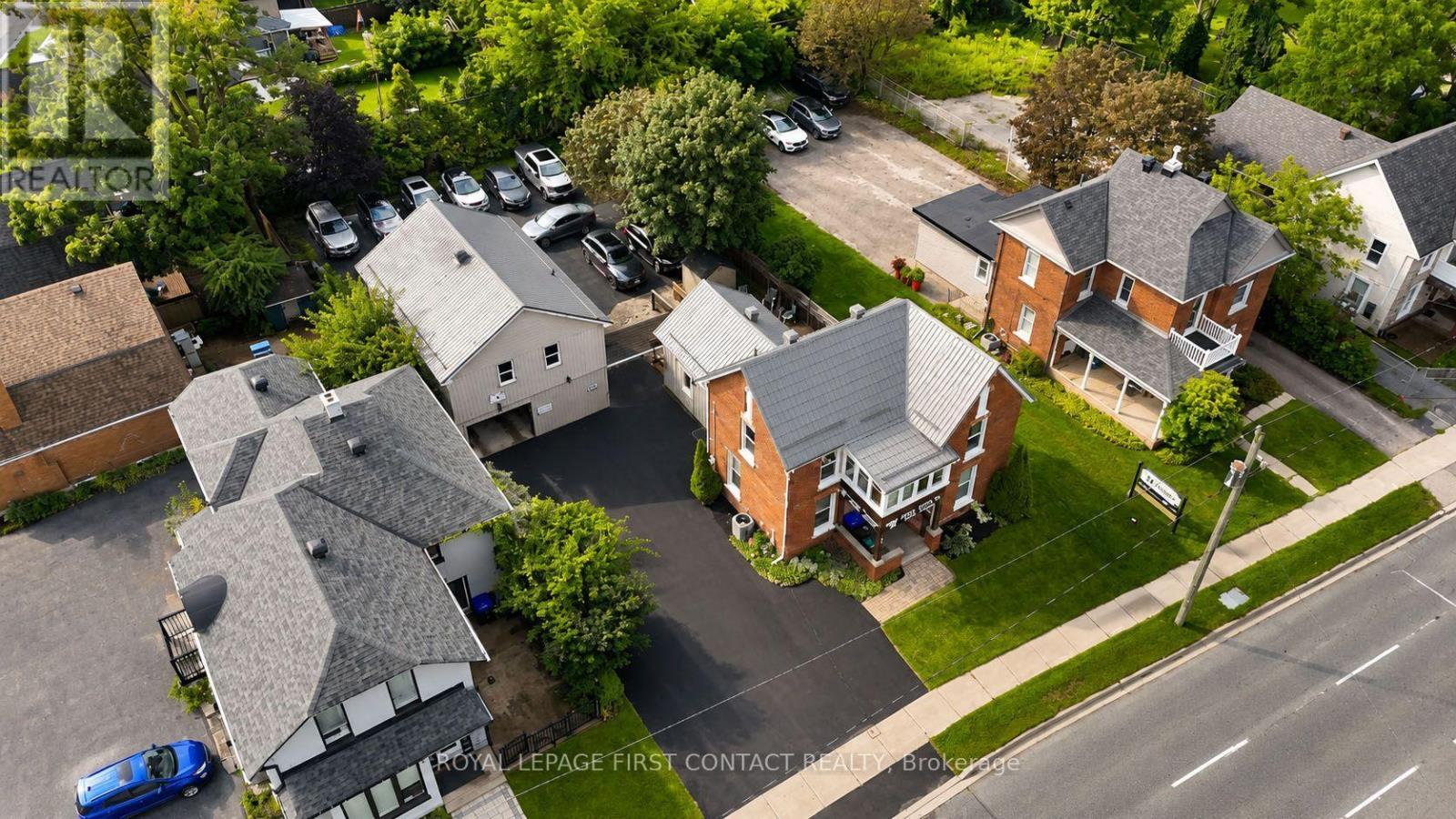 177 Dunlop Street W, Barrie, ON