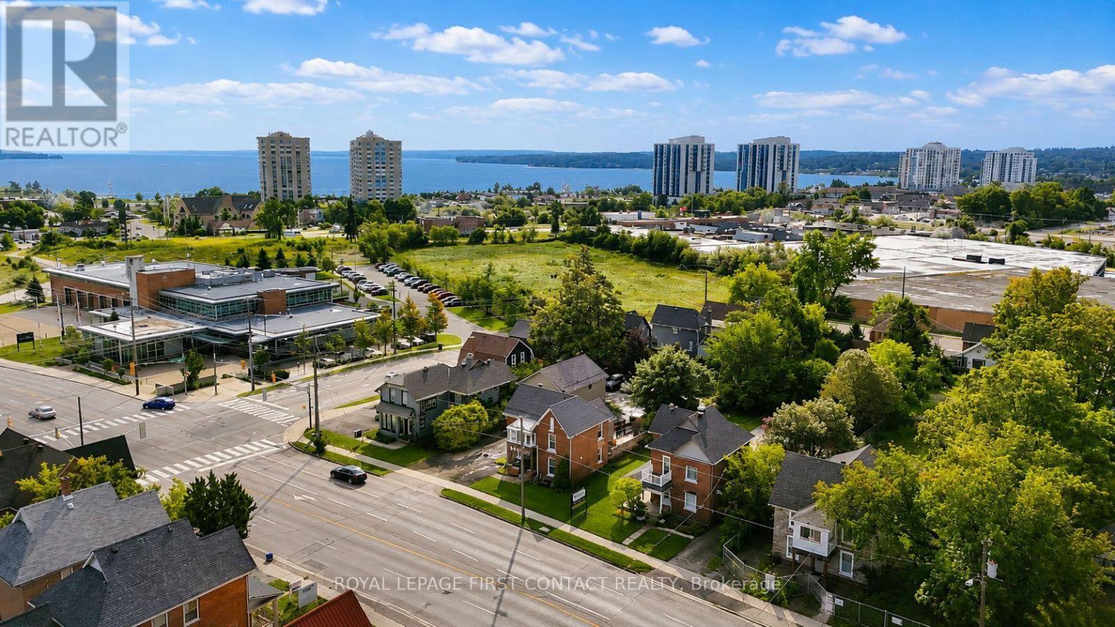 177 Dunlop Street W, Barrie, ON