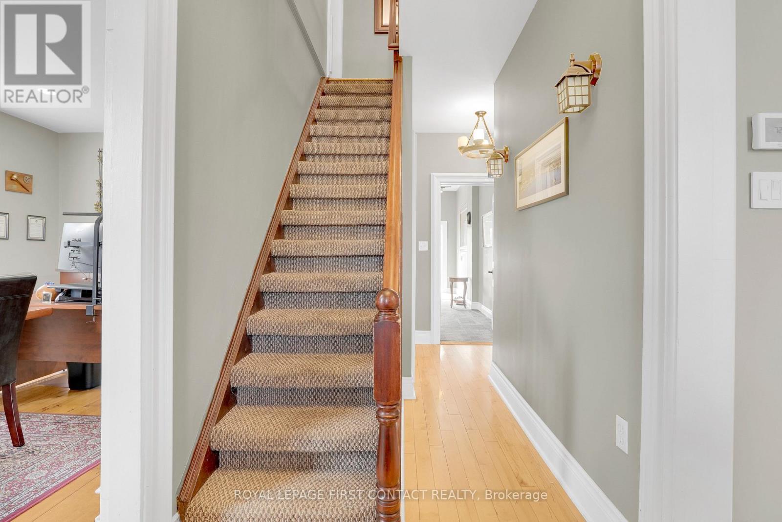 177 Dunlop Street W, Barrie, ON