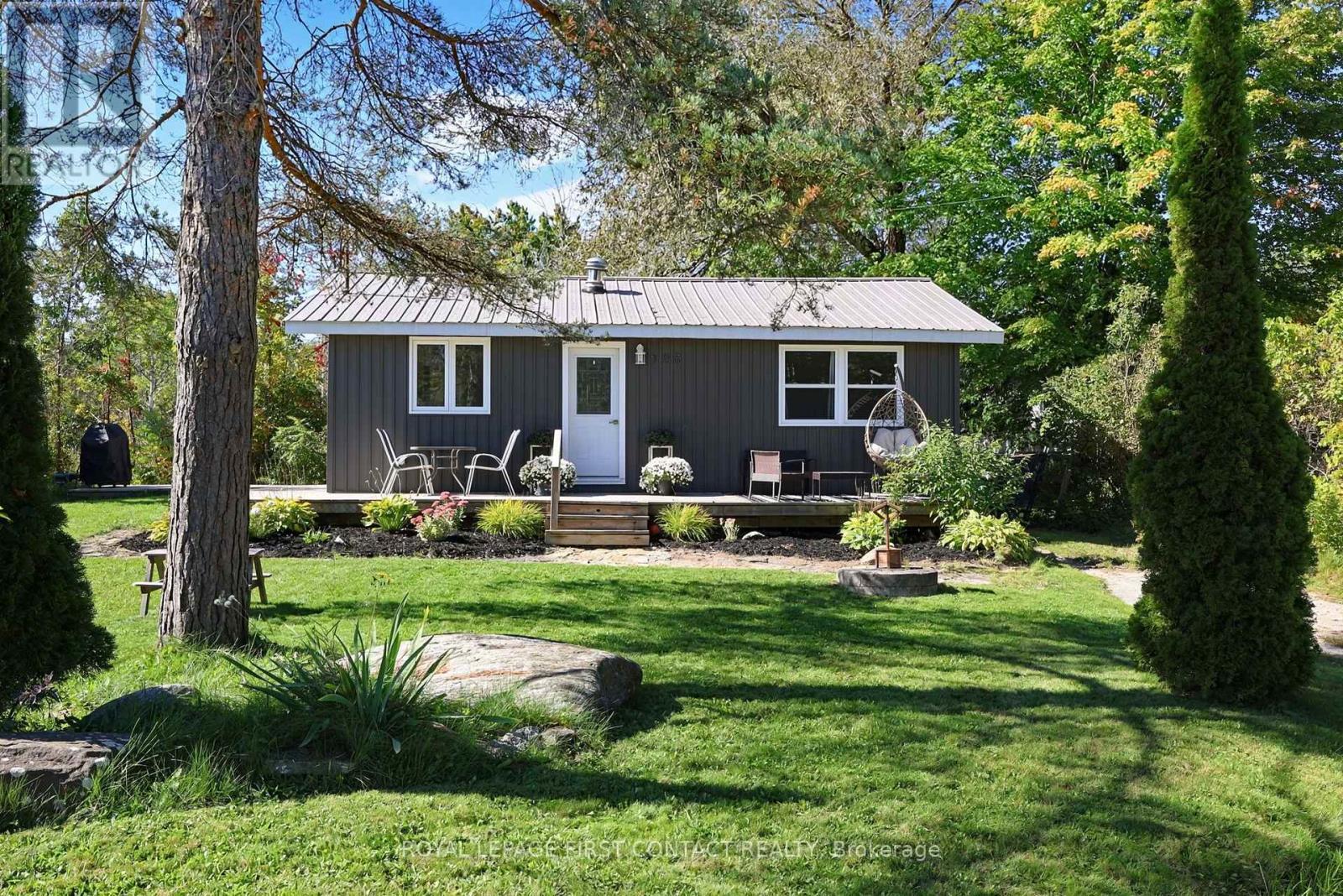 196 Paradise Avenue, Tay, ON