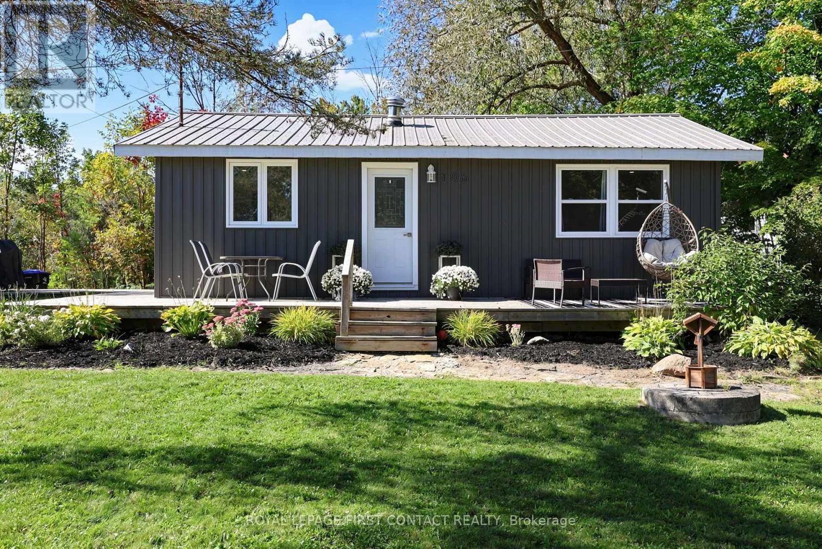 196 Paradise Avenue, Tay, ON