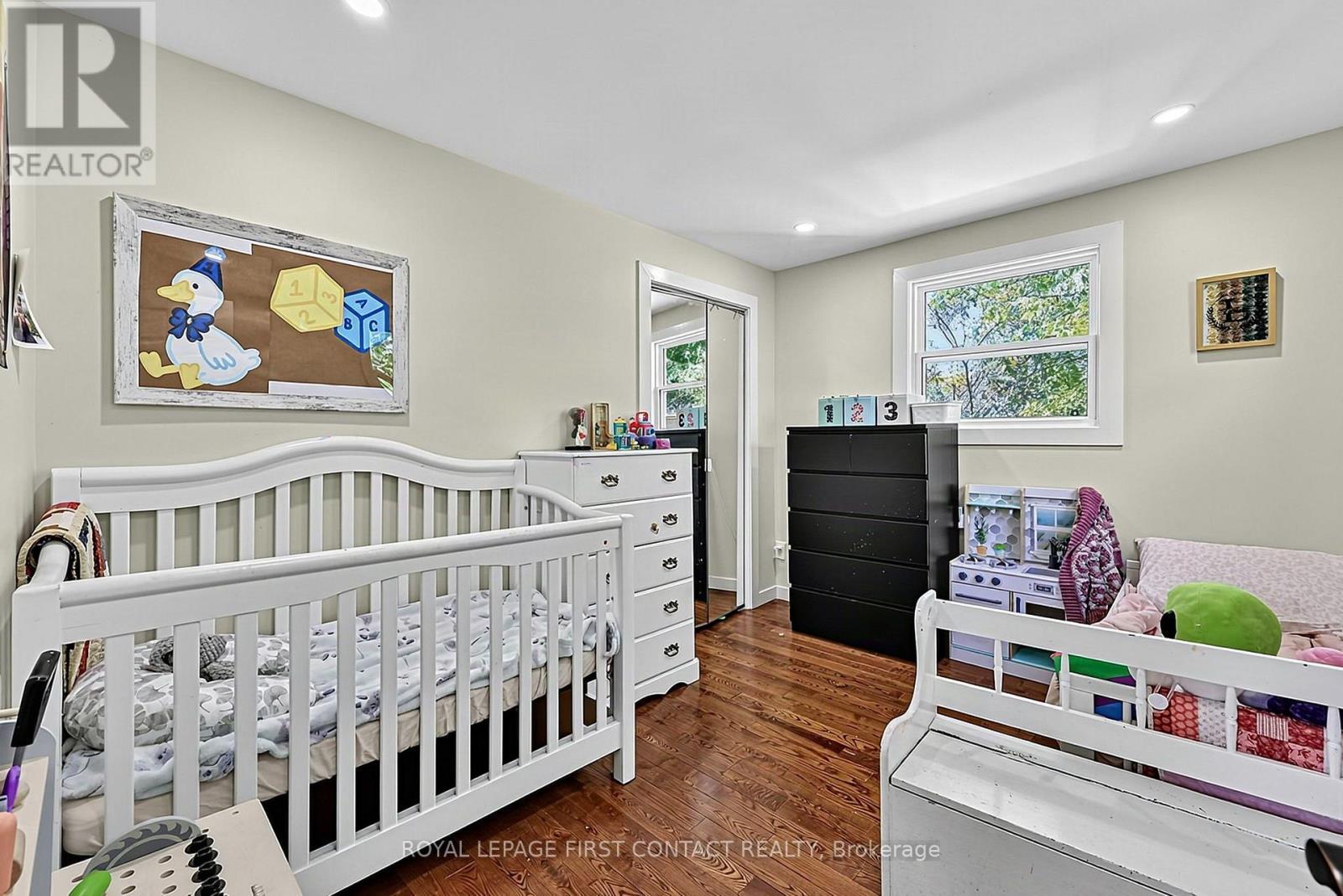 196 Paradise Avenue, Tay, ON
