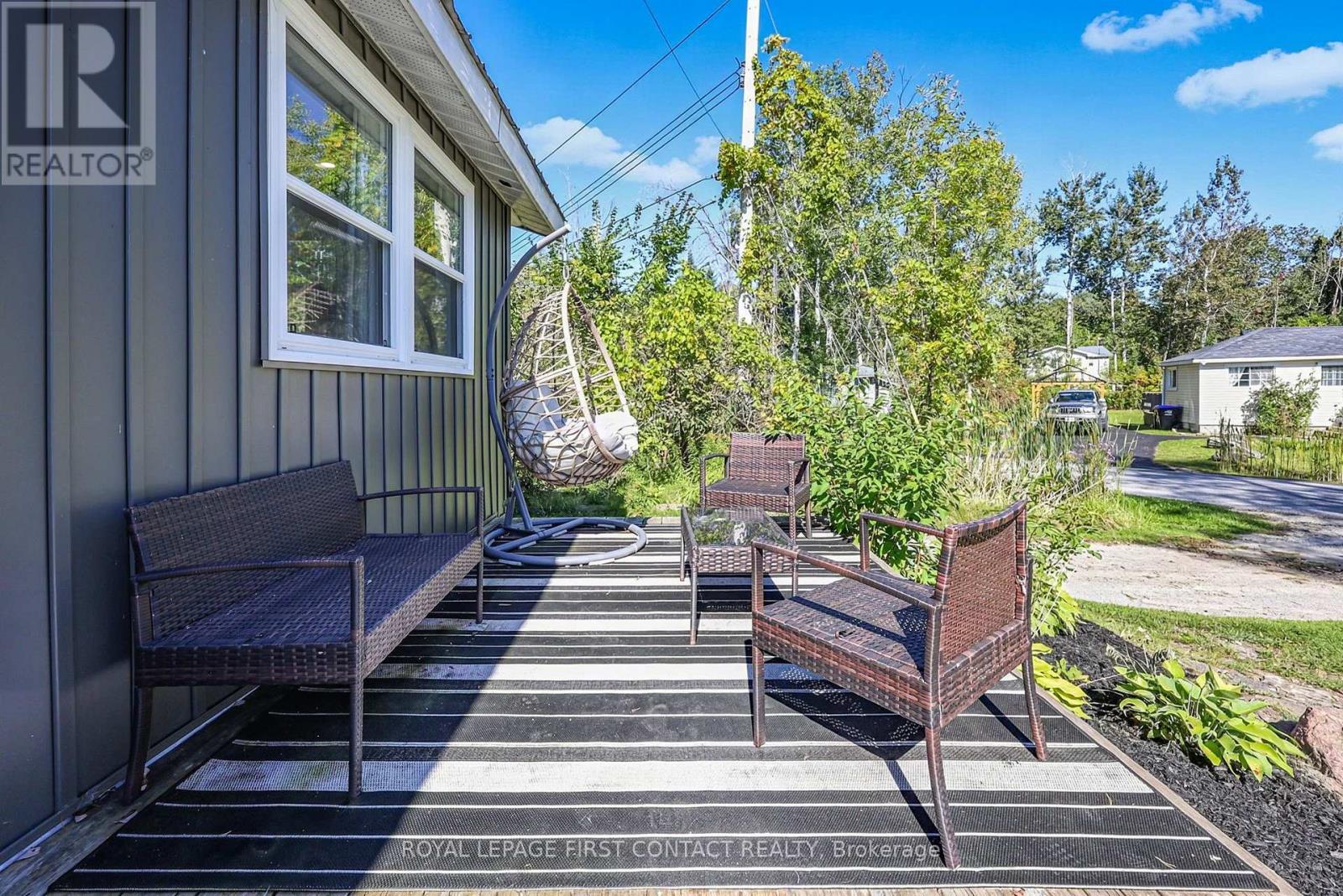 196 Paradise Avenue, Tay, ON