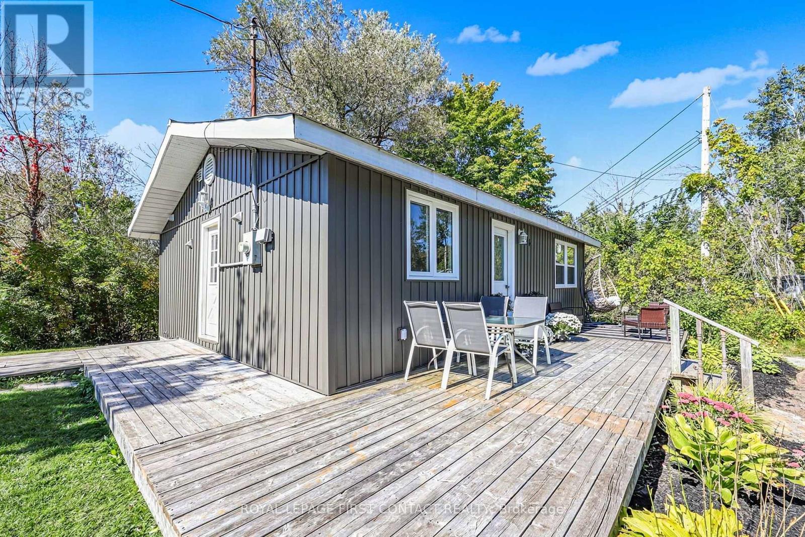 196 Paradise Avenue, Tay, ON