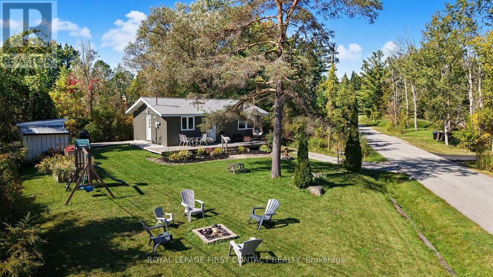196 Paradise Avenue, Tay, ON