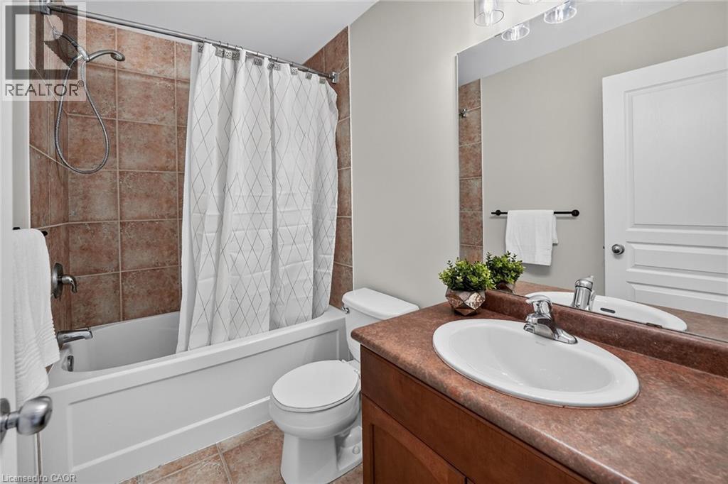 69 Sumner Crescent, Grimsby, ON