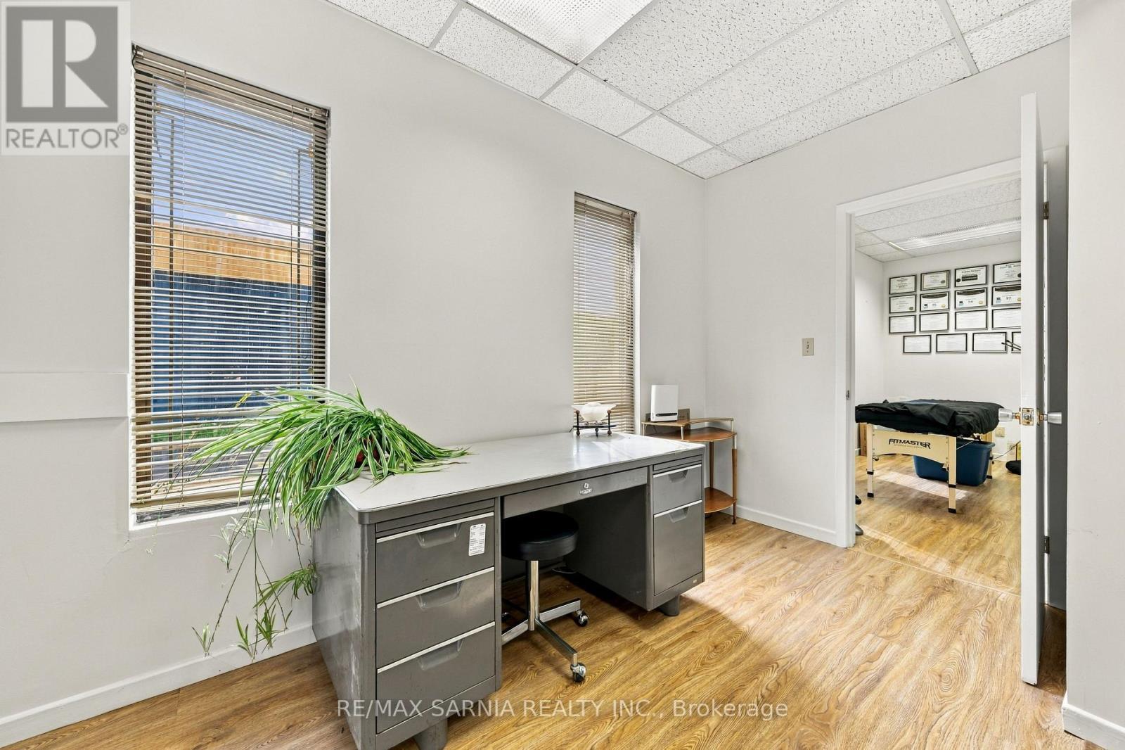 148 Vidal Street N, Sarnia, ON