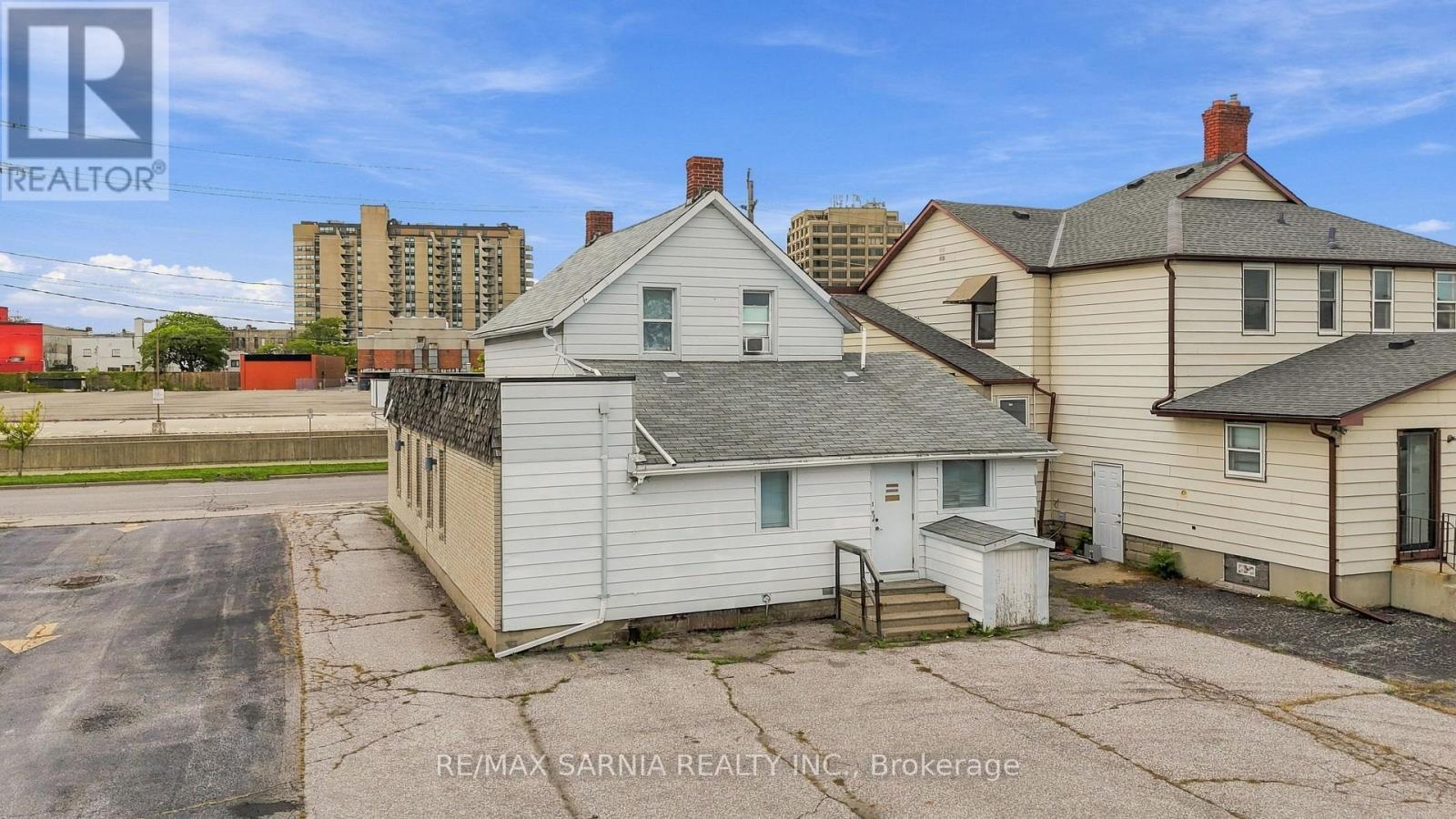 148 Vidal Street N, Sarnia, ON