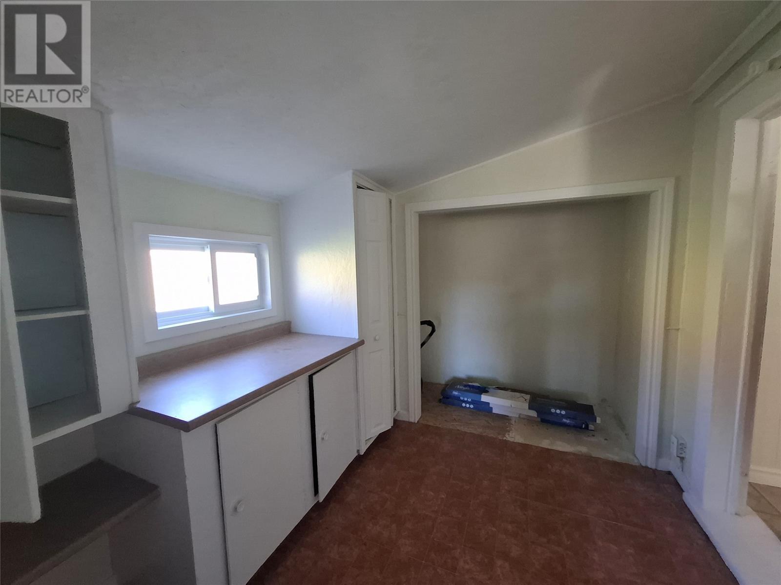 1 Hillside Avenue, Port Saunders, NL
