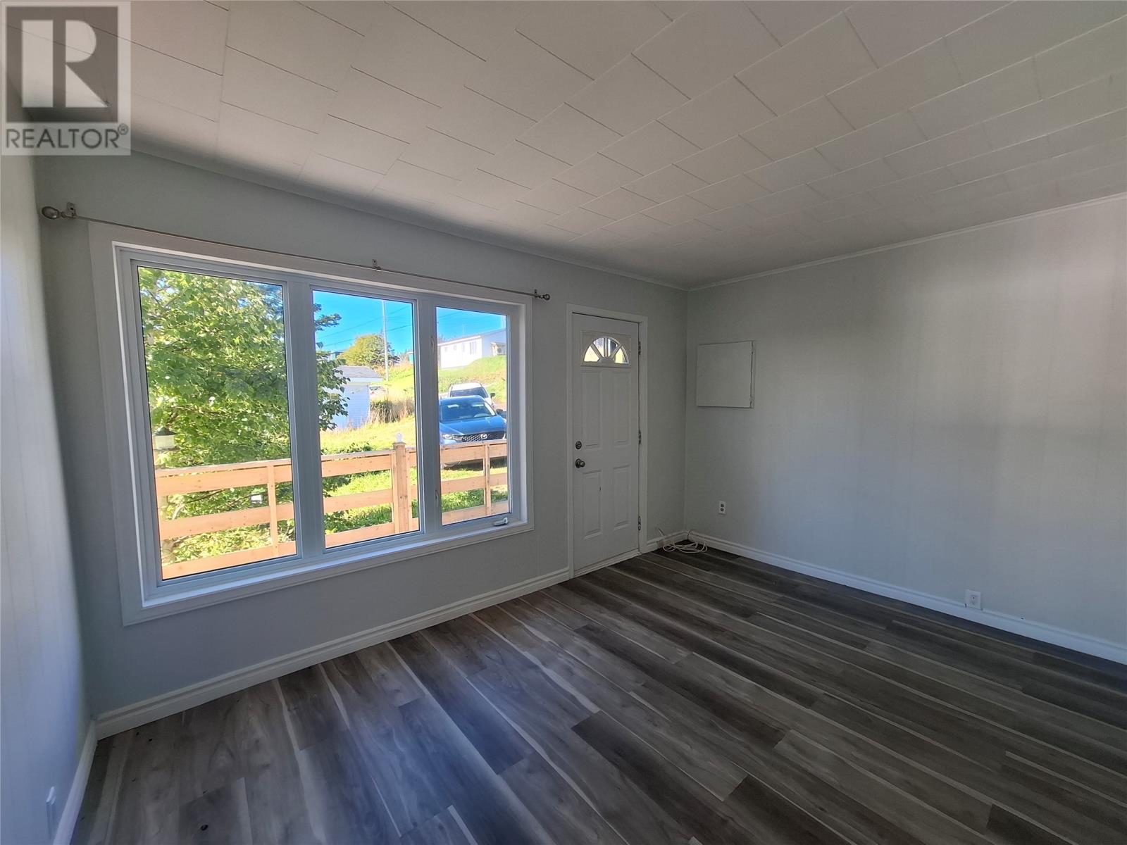 1 Hillside Avenue, Port Saunders, NL