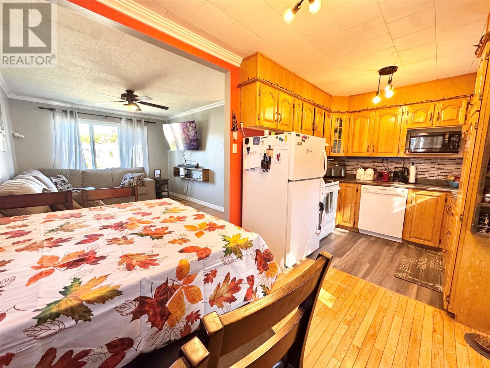 20 Tizzard Street, Lewisporte, NL