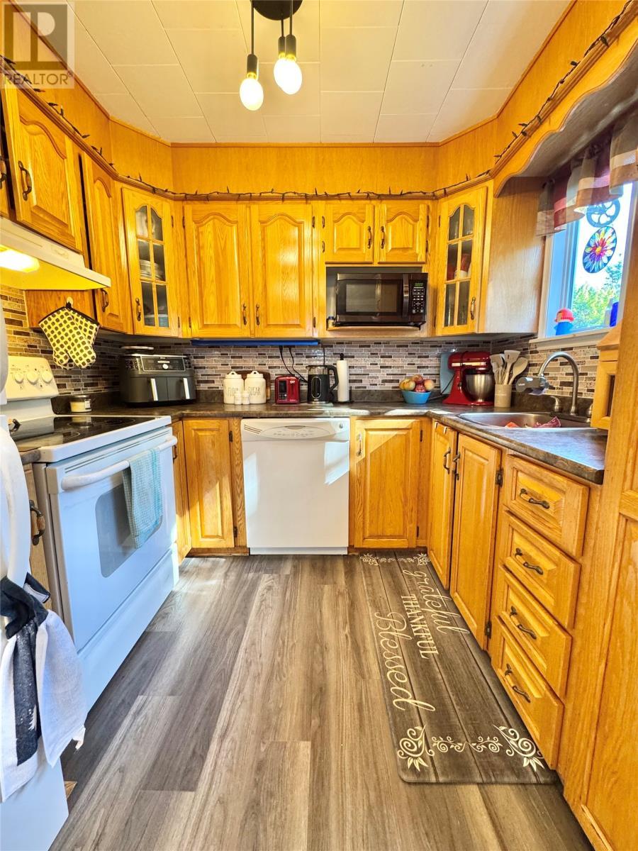 20 Tizzard Street, Lewisporte, NL