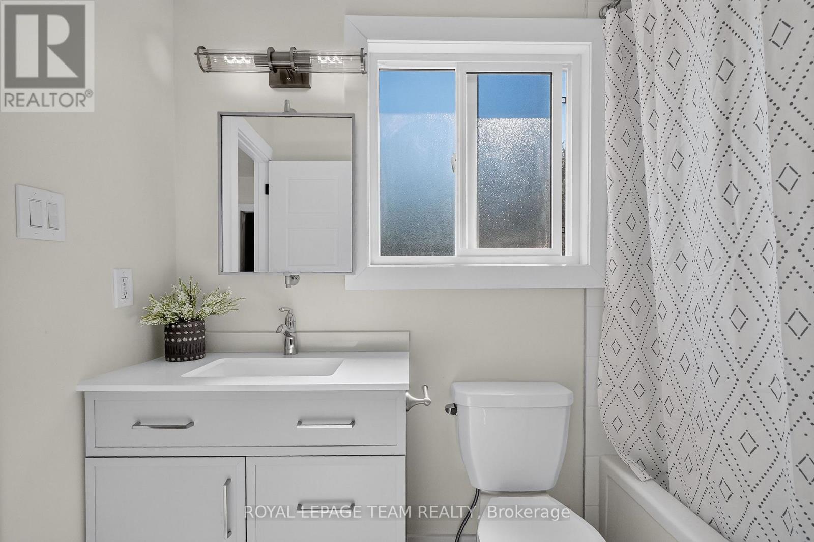 6614 Parkway Road, Ottawa, ON