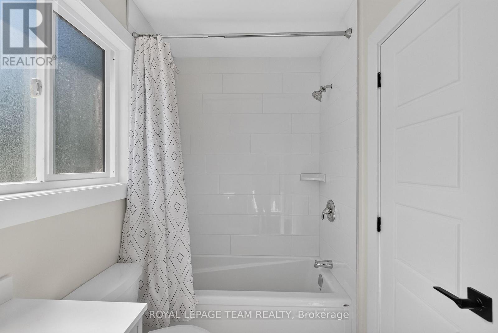 6614 Parkway Road, Ottawa, ON