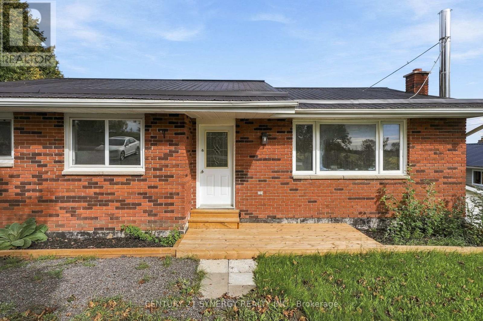 696 Whites Road, Quinte West (Sidney Ward), ON