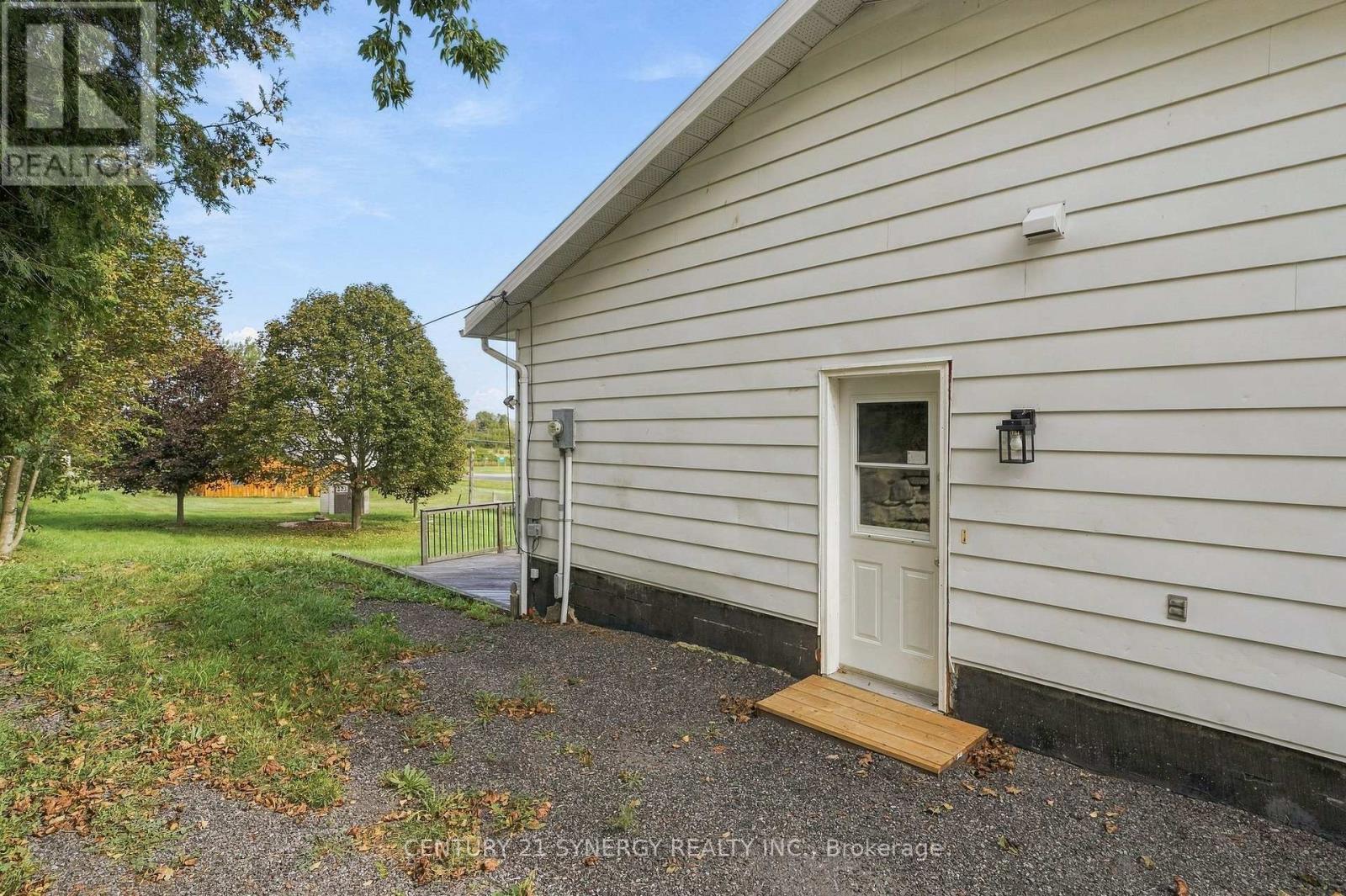 696 Whites Road, Quinte West (Sidney Ward), ON