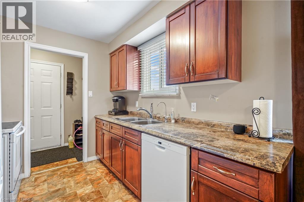 23 Palomino Drive, Brantford, ON