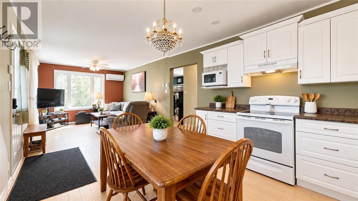 2247 Bay Estates, Nemi, ON
