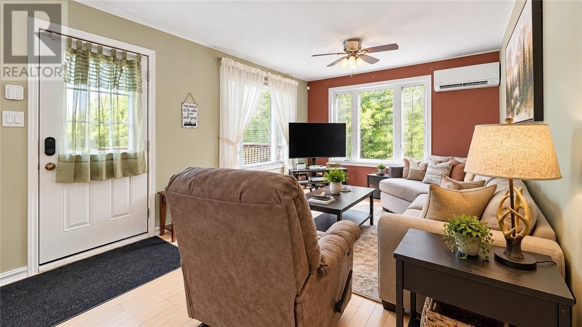 2247 Bay Estates, Nemi, ON