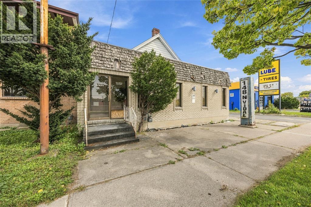 148 Vidal Street North, Sarnia, ON