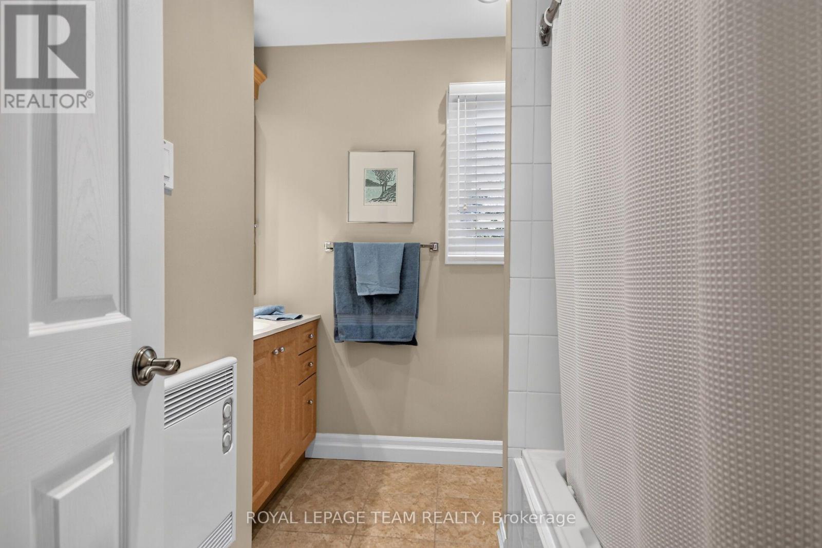 1069 Cahill Drive W, Ottawa, ON
