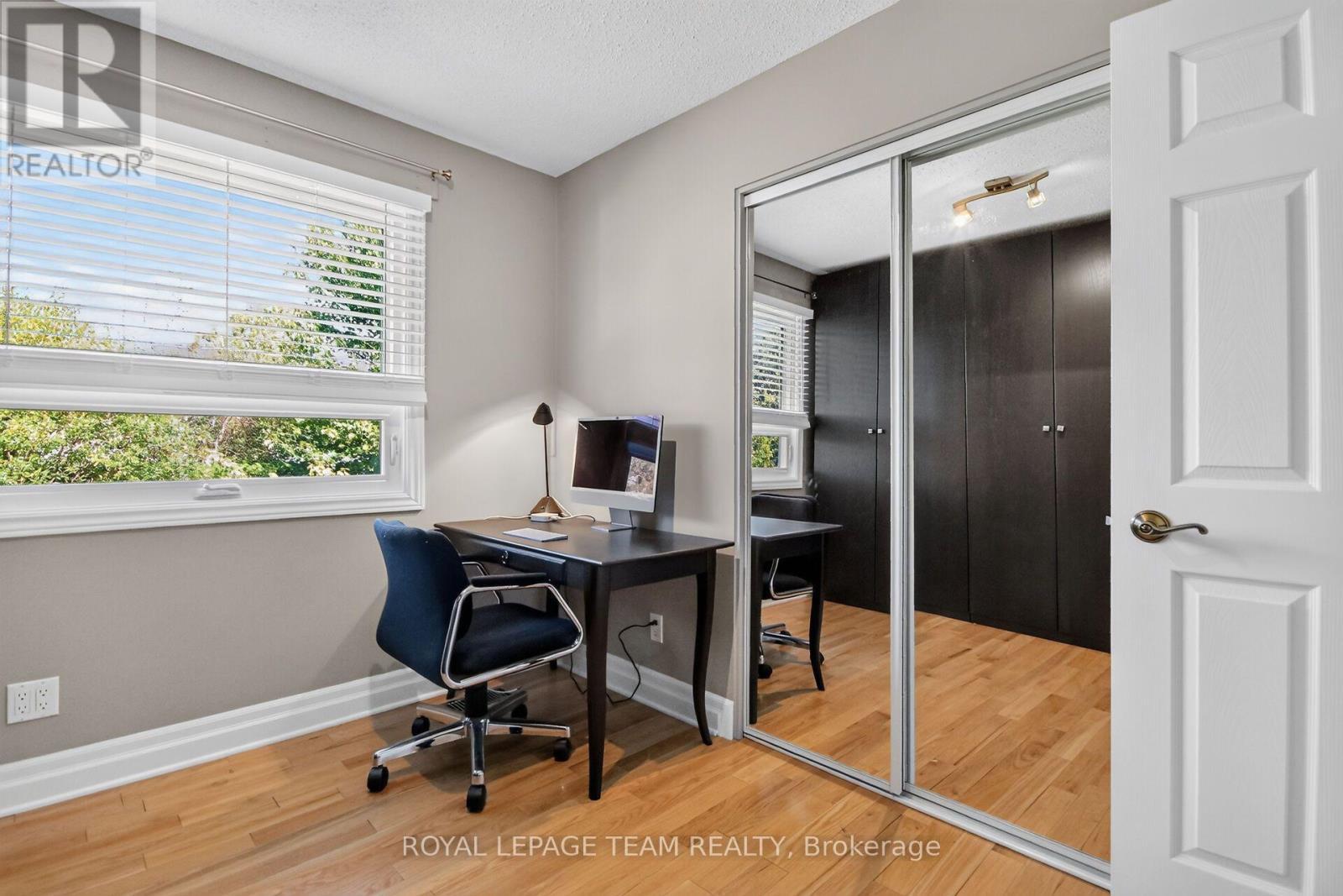 1069 Cahill Drive W, Ottawa, ON