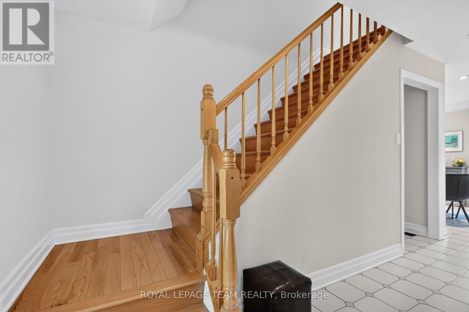 1069 Cahill Drive W, Ottawa, ON