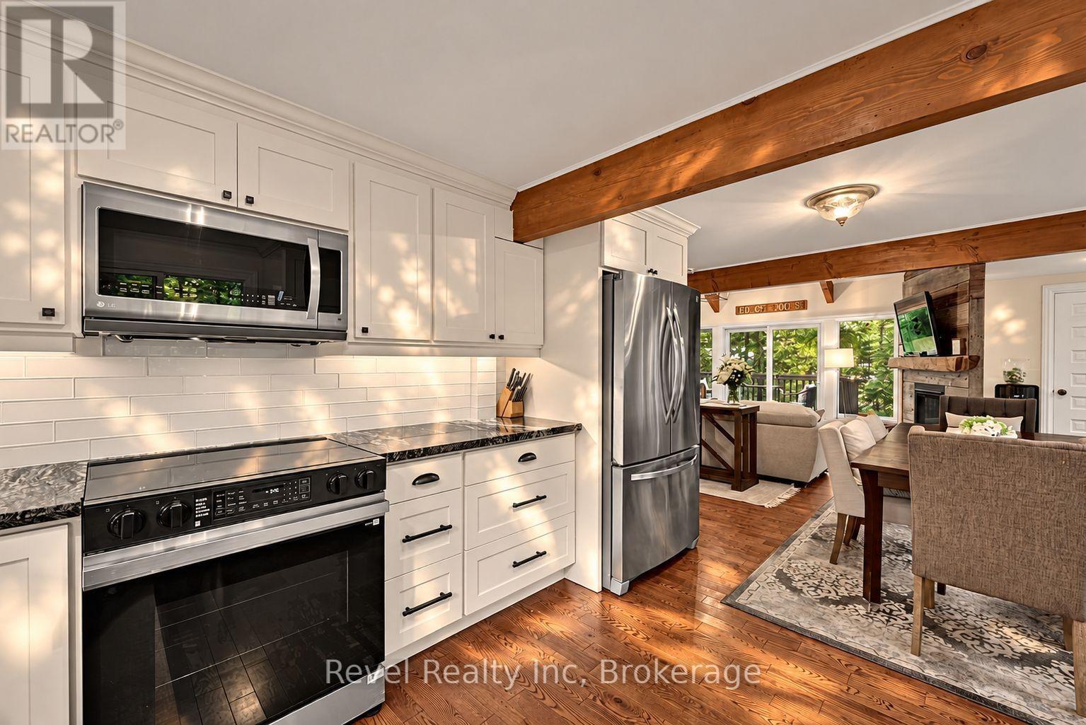 33 Greenwood Drive, Tiny, ON