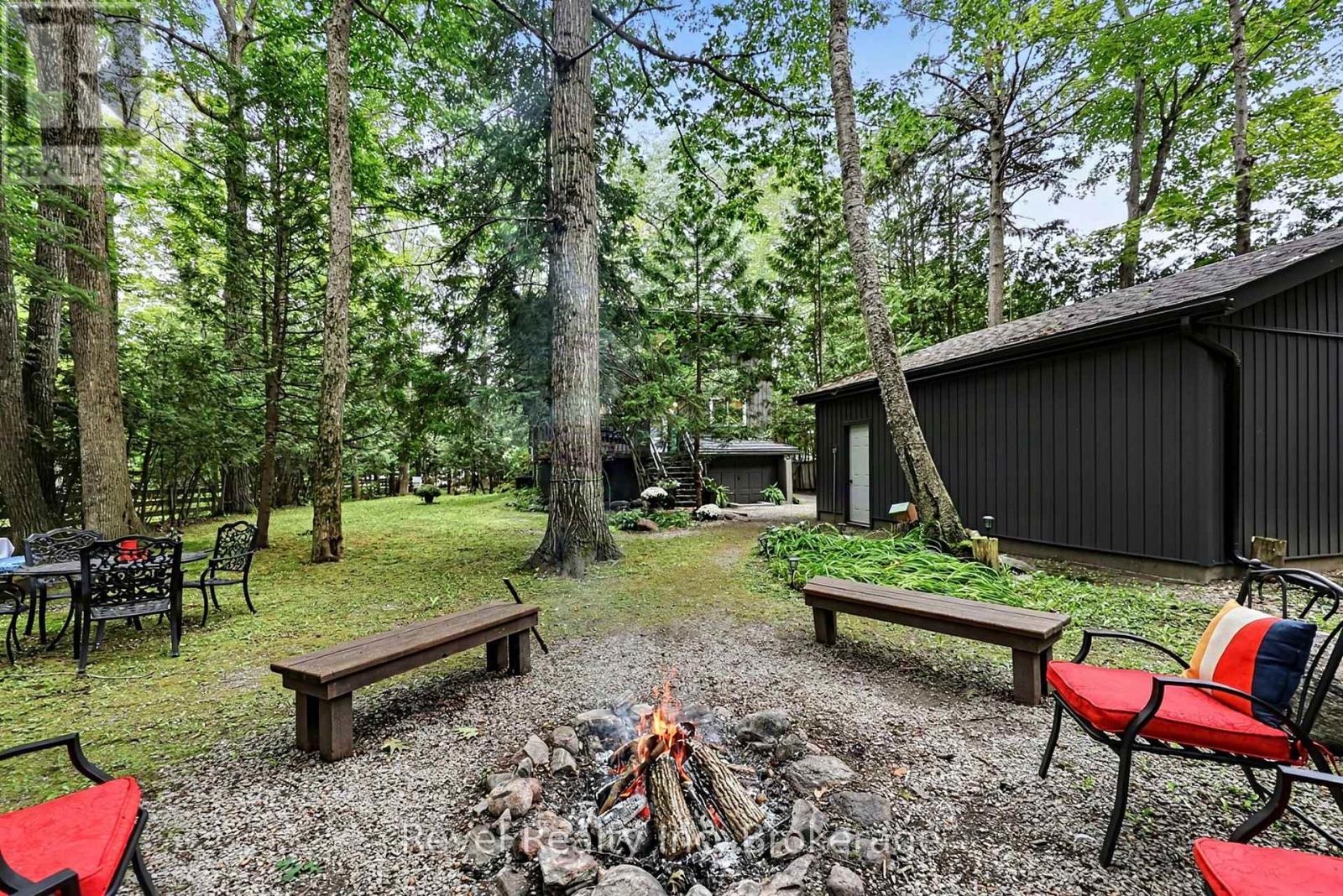 33 Greenwood Drive, Tiny, ON