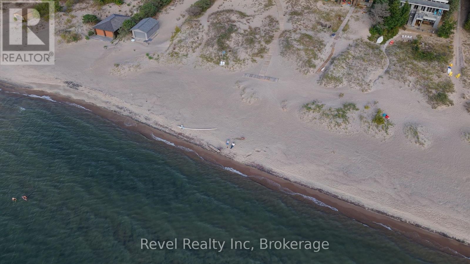 Sandy Ossassane beach - 33 Greenwood Drive, Tiny, ON