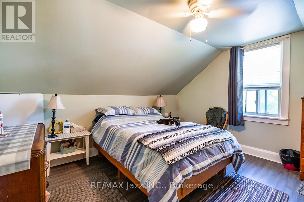162 College Avenue, Oshawa (Vanier), ON