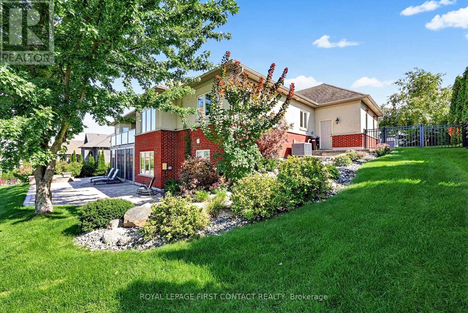 35 Wendat Trail, Springwater, ON