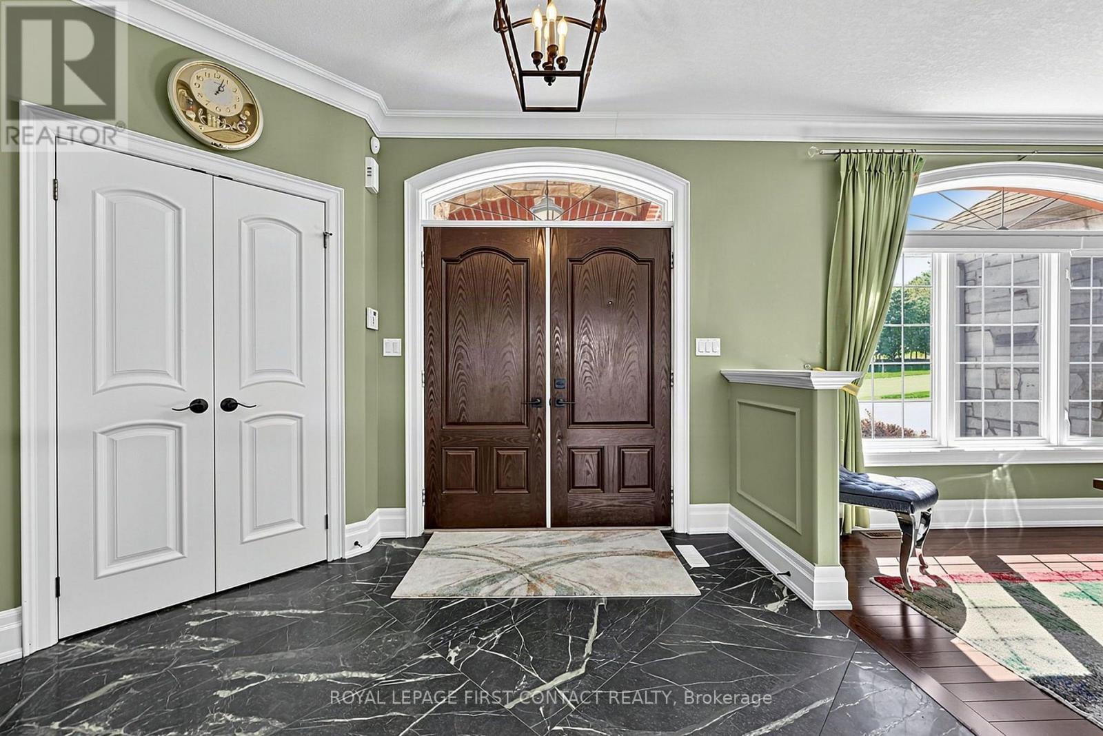 35 Wendat Trail, Springwater, ON