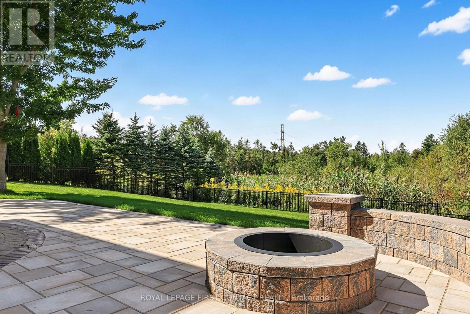 35 Wendat Trail, Springwater, ON
