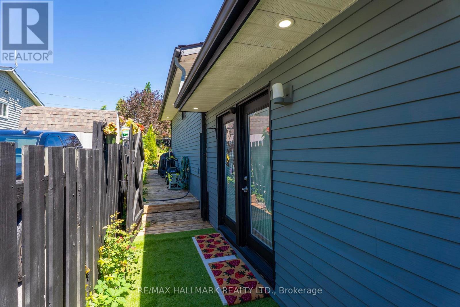 268 Pasadena Drive, Georgina, ON