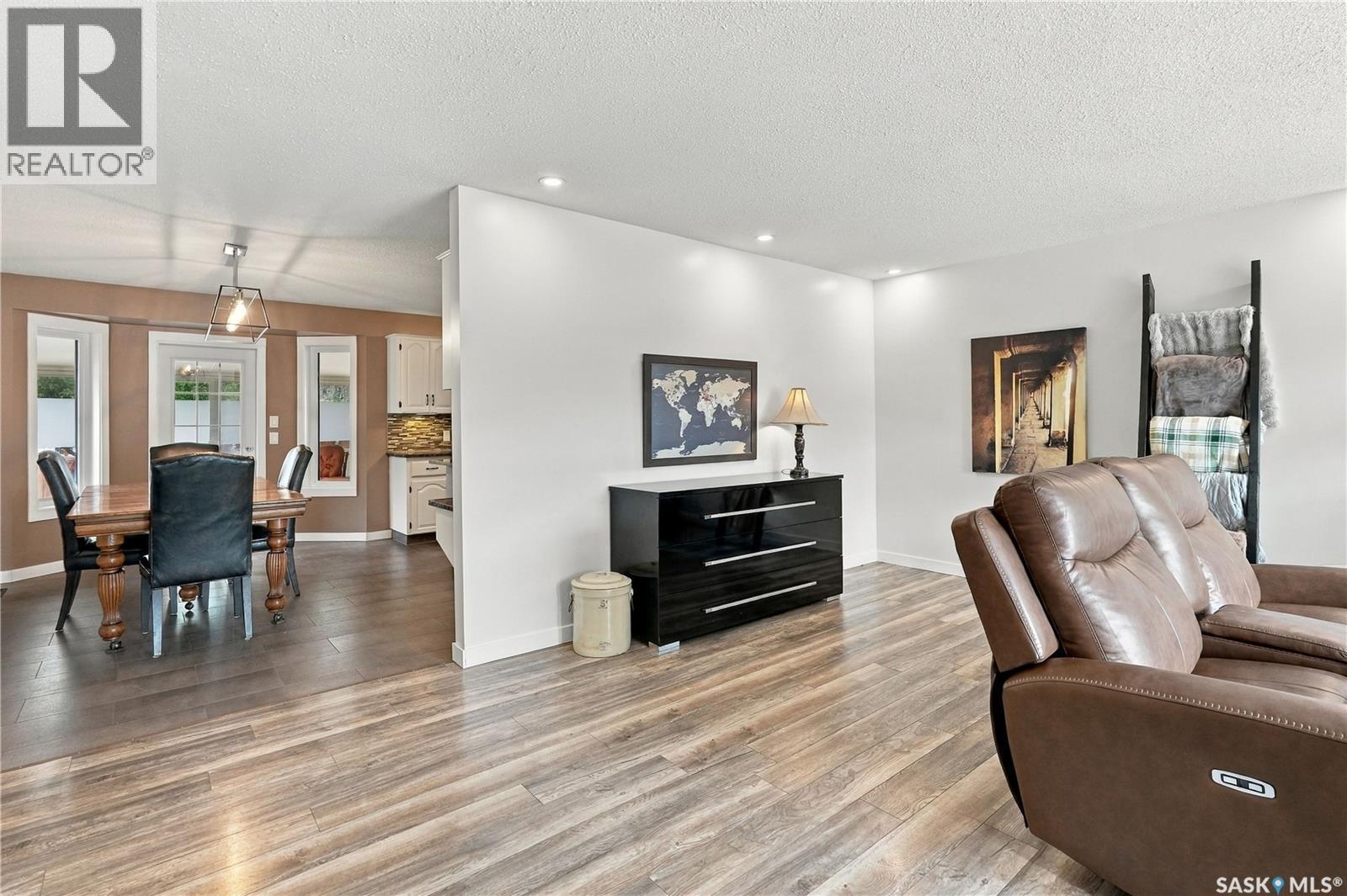 1716 Clive Bay E, Regina, SK