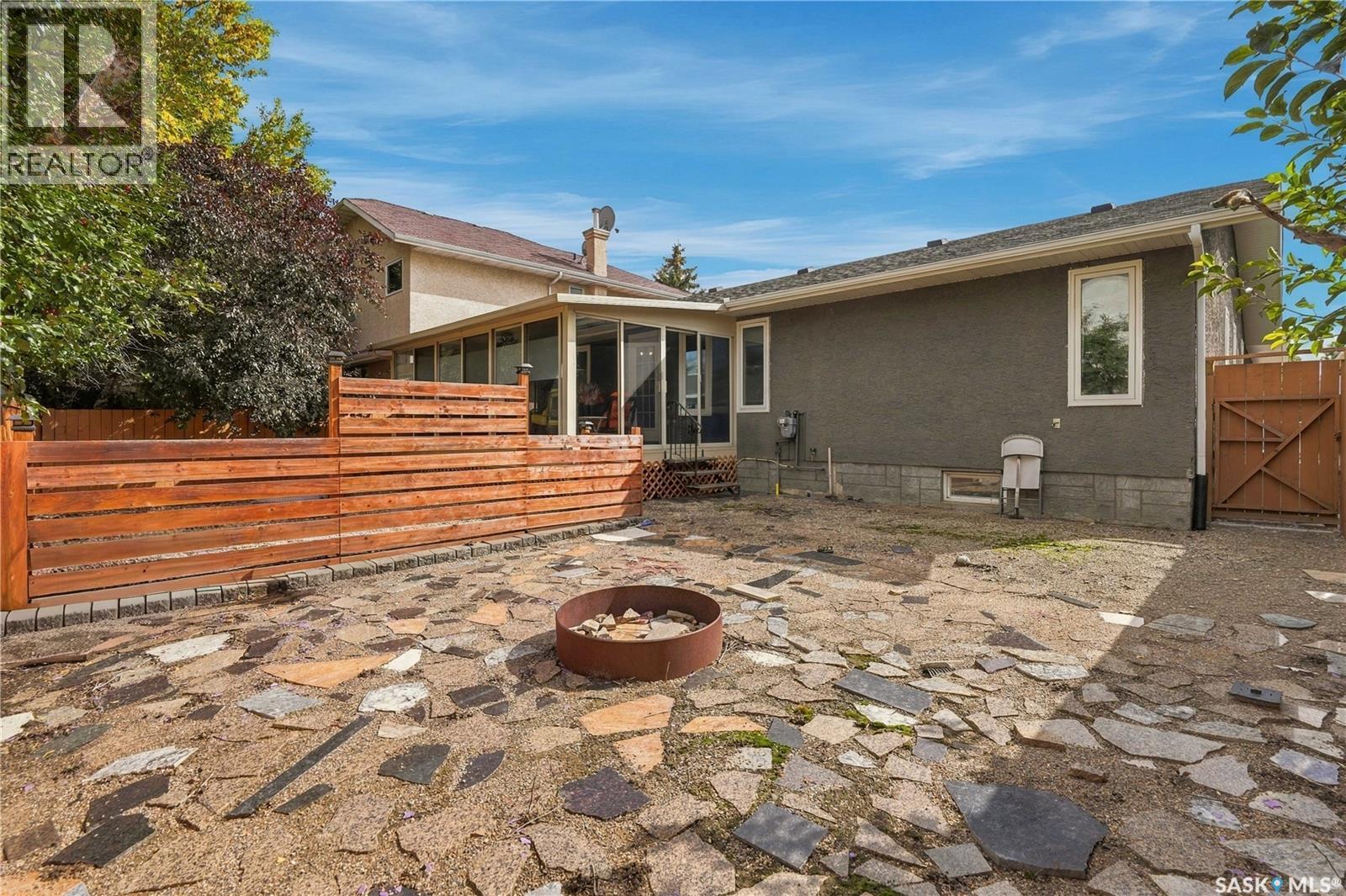 1716 Clive Bay E, Regina, SK