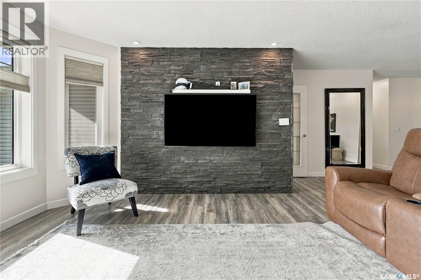 1716 Clive Bay E, Regina, SK
