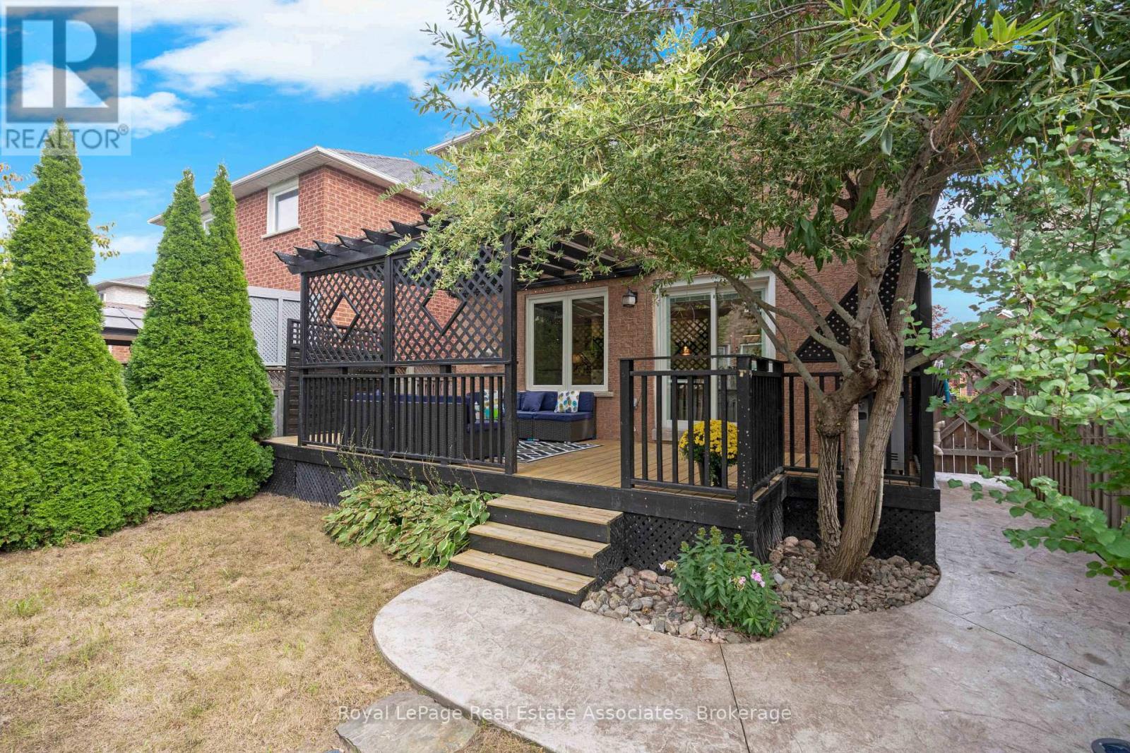 Backyard - 3840 Althorpe Circle, Mississauga, ON