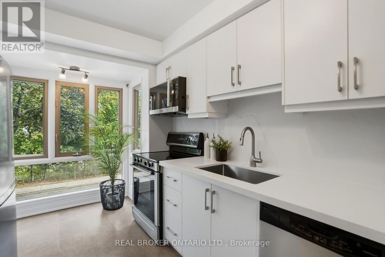 407 - 895 Maple Avenue, Burlington, ON
