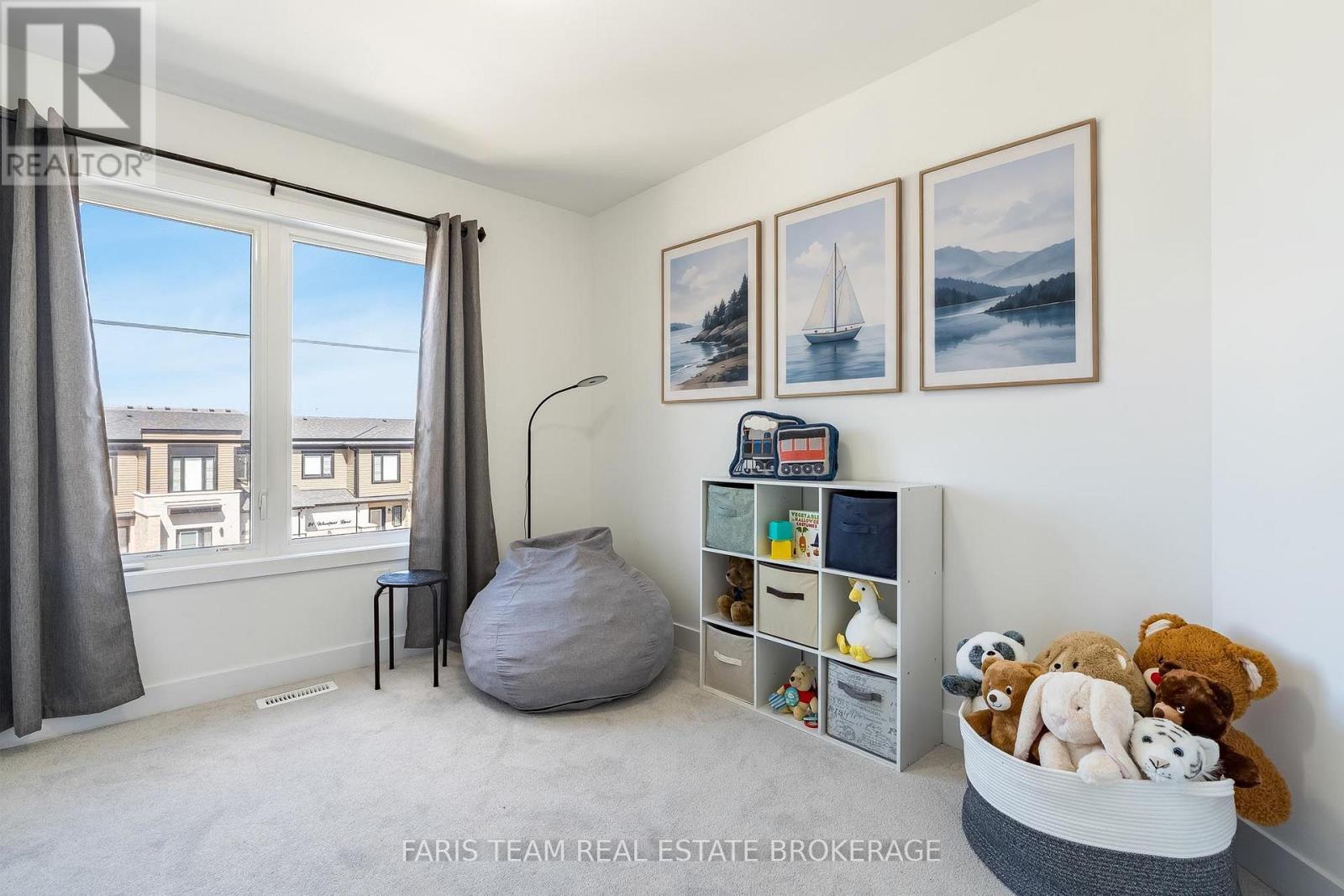 Virtually Staged - 38 Silo Mews, Barrie, ON
