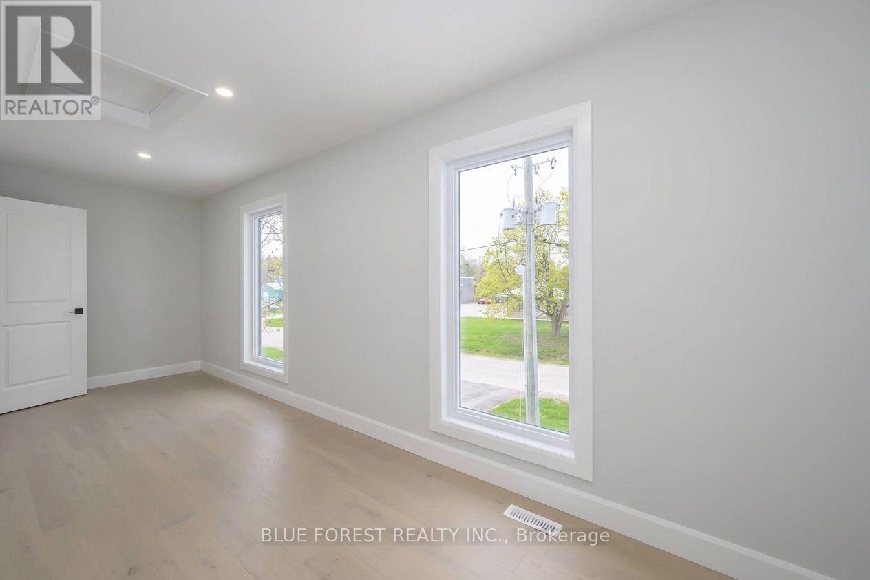 619 Lions Park Drive, Strathroy-Caradoc (Mount Brydges), ON
