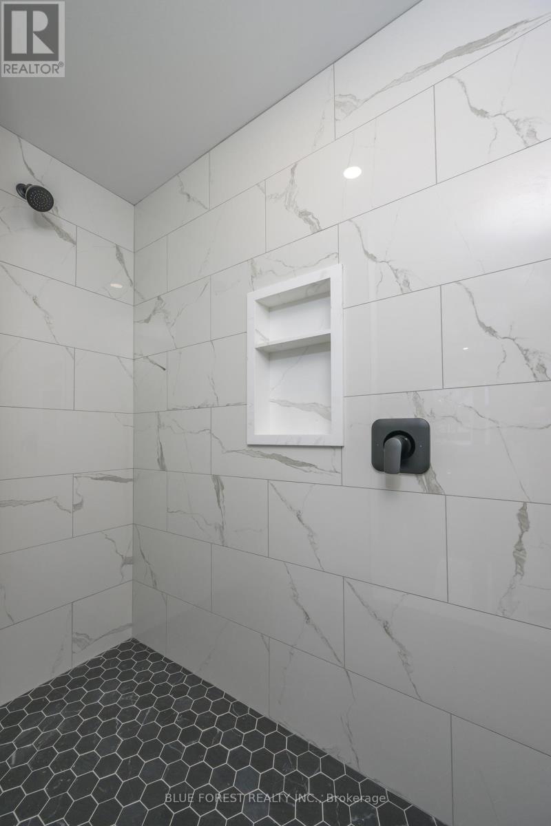 619 Lions Park Drive, Strathroy-Caradoc (Mount Brydges), ON