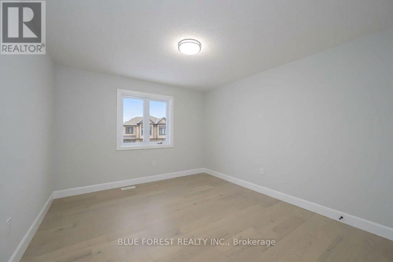 619 Lions Park Drive, Strathroy-Caradoc (Mount Brydges), ON