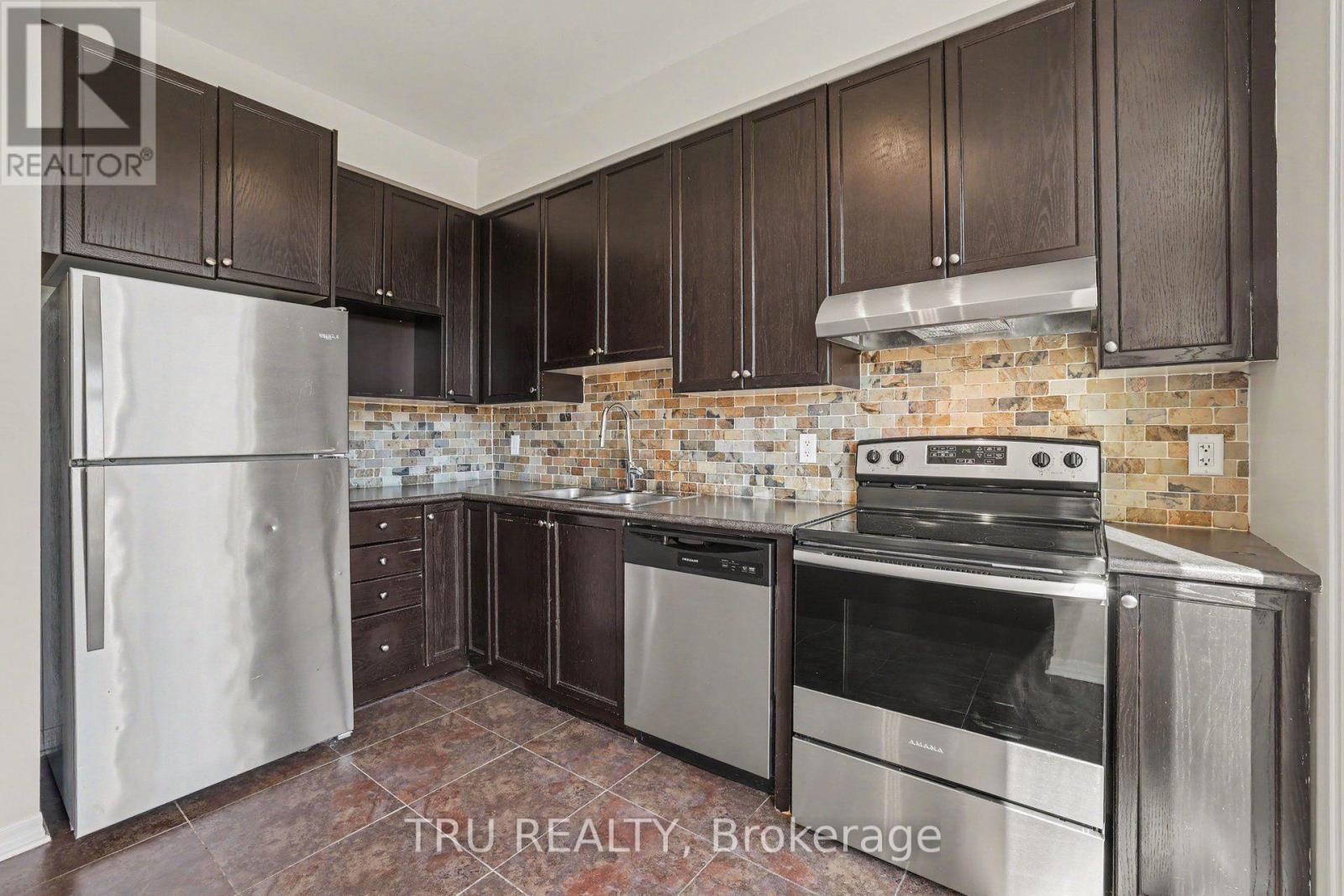 Kitchen - 641 Sunburst Street, Ottawa, ON