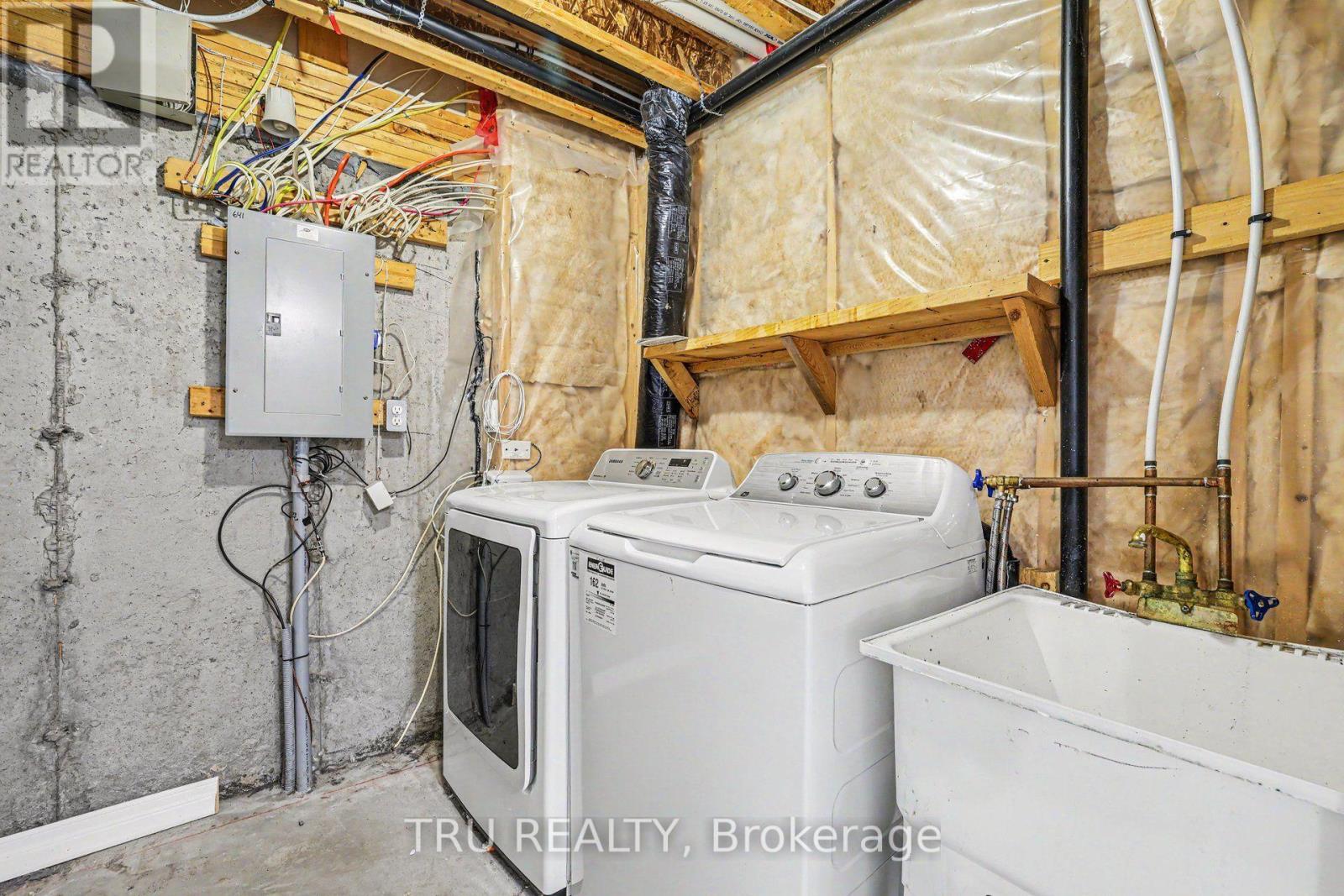 Laundry - 641 Sunburst Street, Ottawa, ON