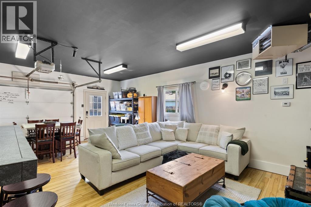 1734 Westcott, Windsor, ON
