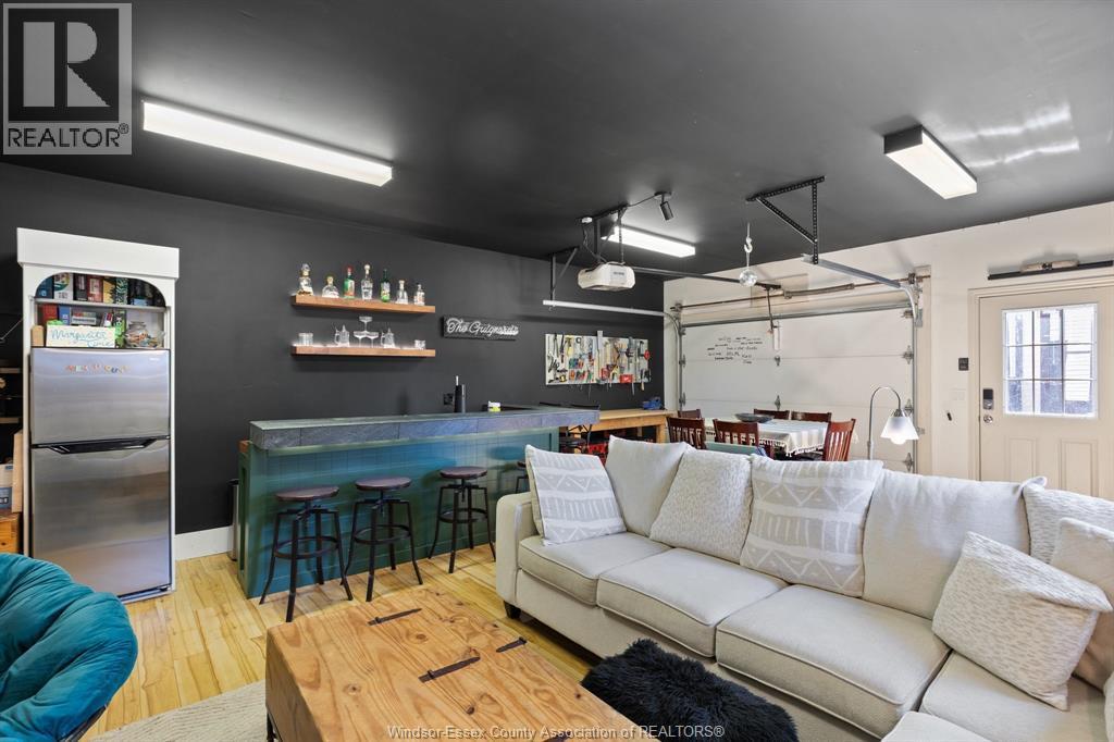 1734 Westcott, Windsor, ON